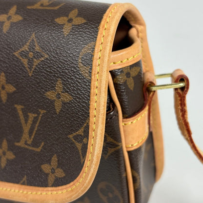 Louis Vuitton Sologne Crossbody Shoulder Bag Monogram Brown — view 5