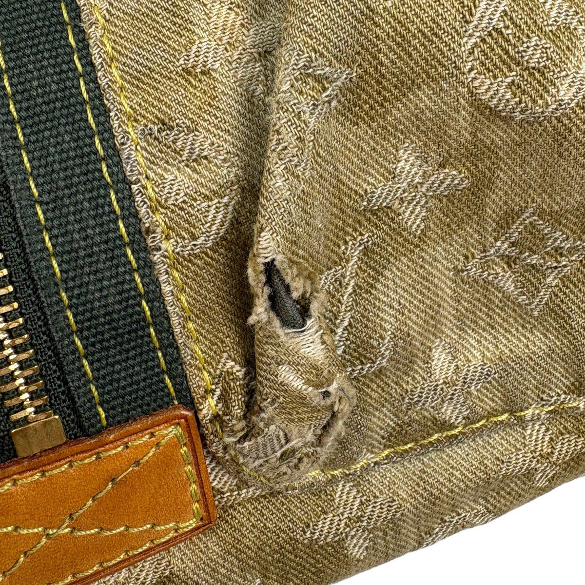 Louis Vuitton Rees Takashi Murakami Monogram Hula Jou Boston Bag Denim Khaki — view 7