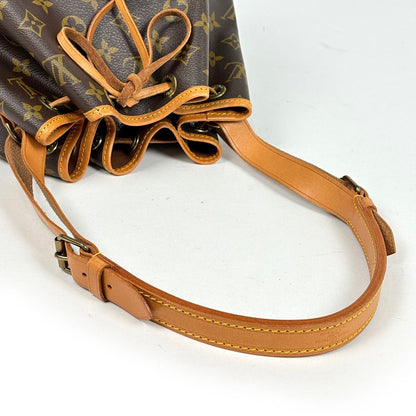Louis Vuitton Petit Noe Shoulder Drawstring Bag Monogram Brown — view 7