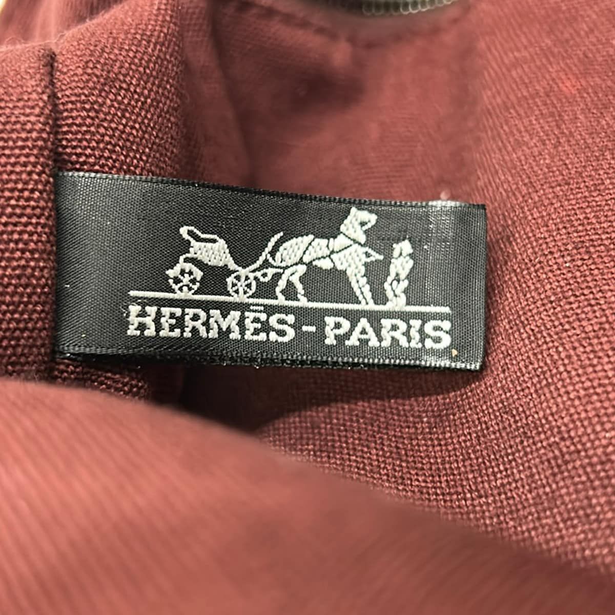 Hermes Tote Fourre Tout MM Half Leather Bordeaux — view 8