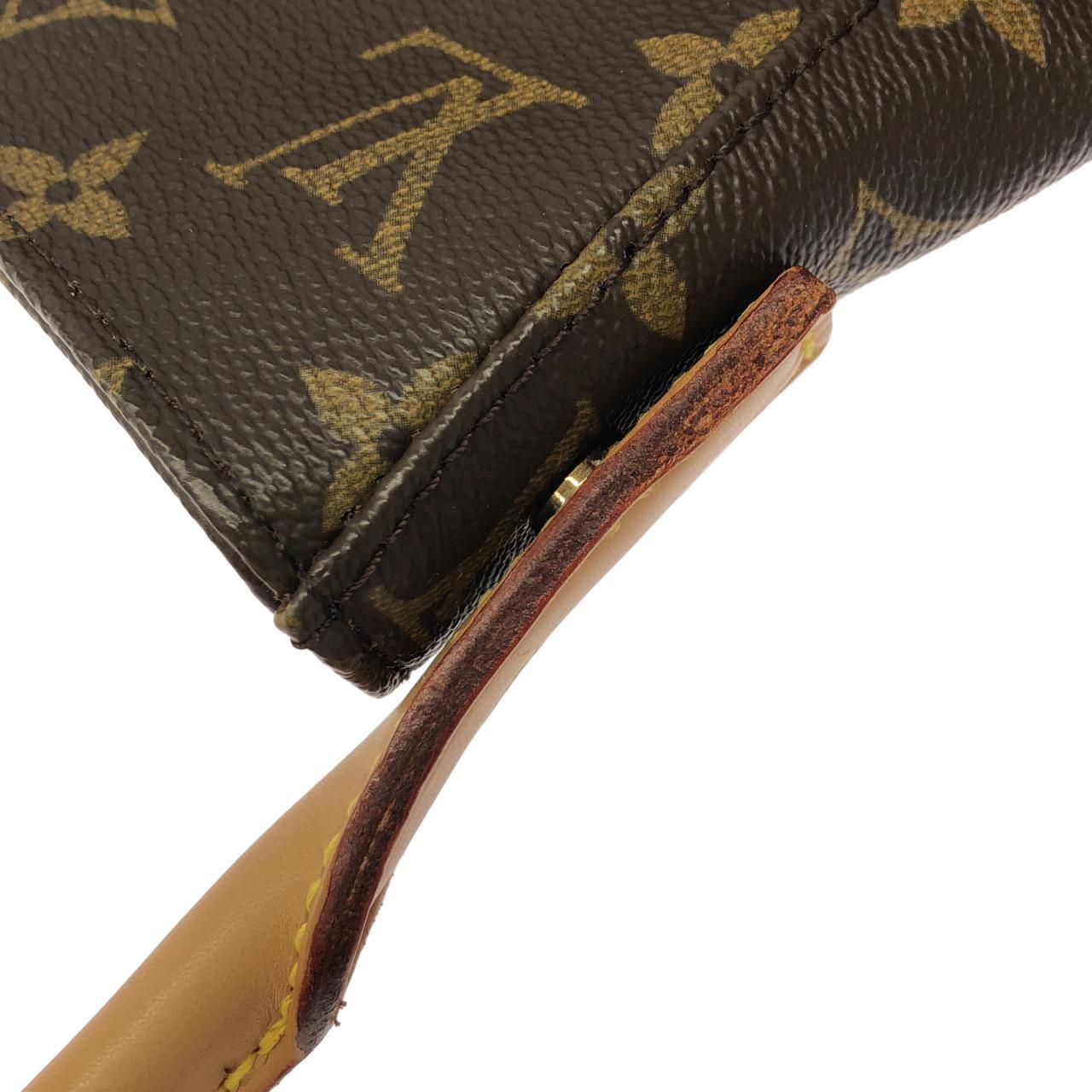 Louis Vuitton Monogram Looping GM Shoulder Bag — view 4