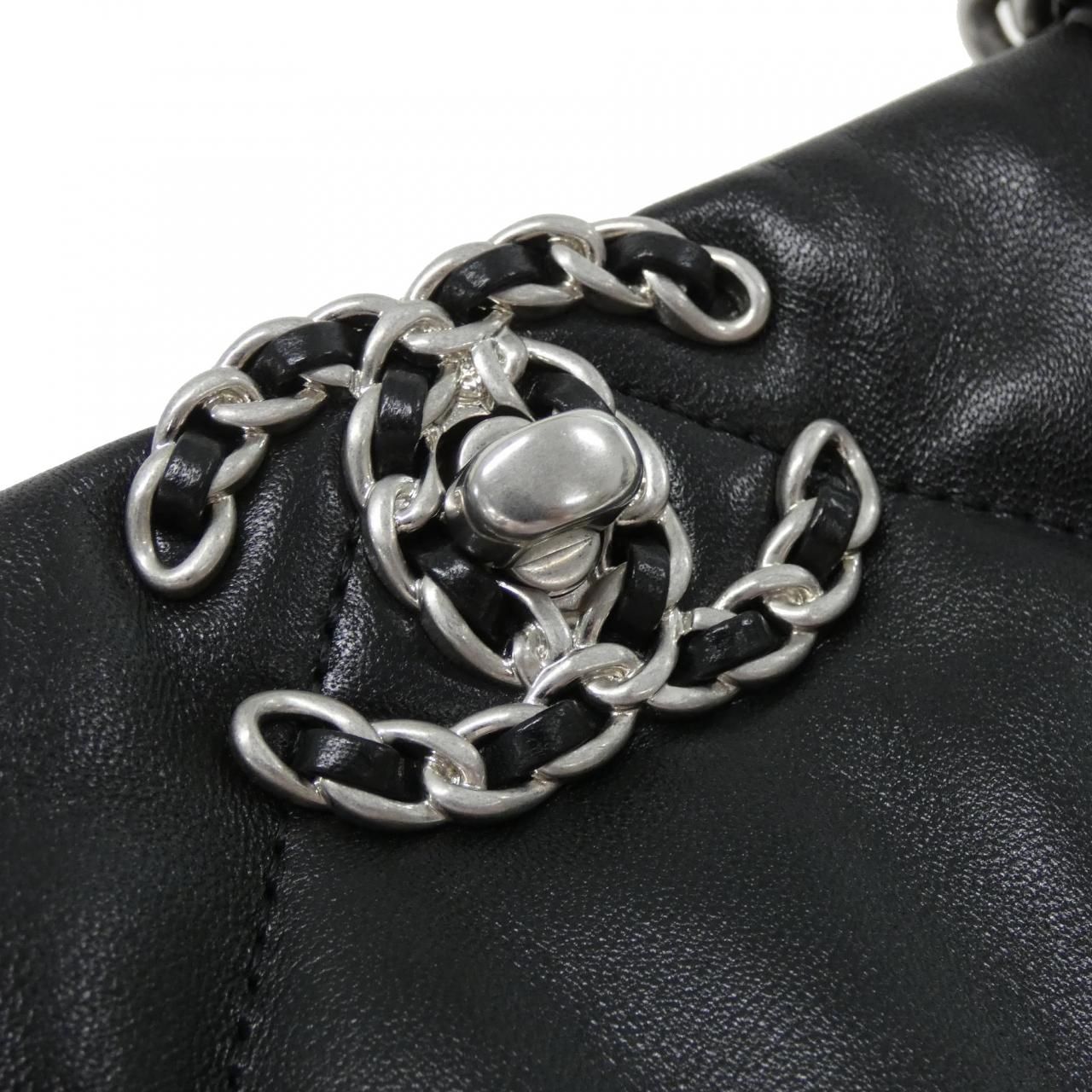 Chanel 19 Line Shoulder Bag — view 5