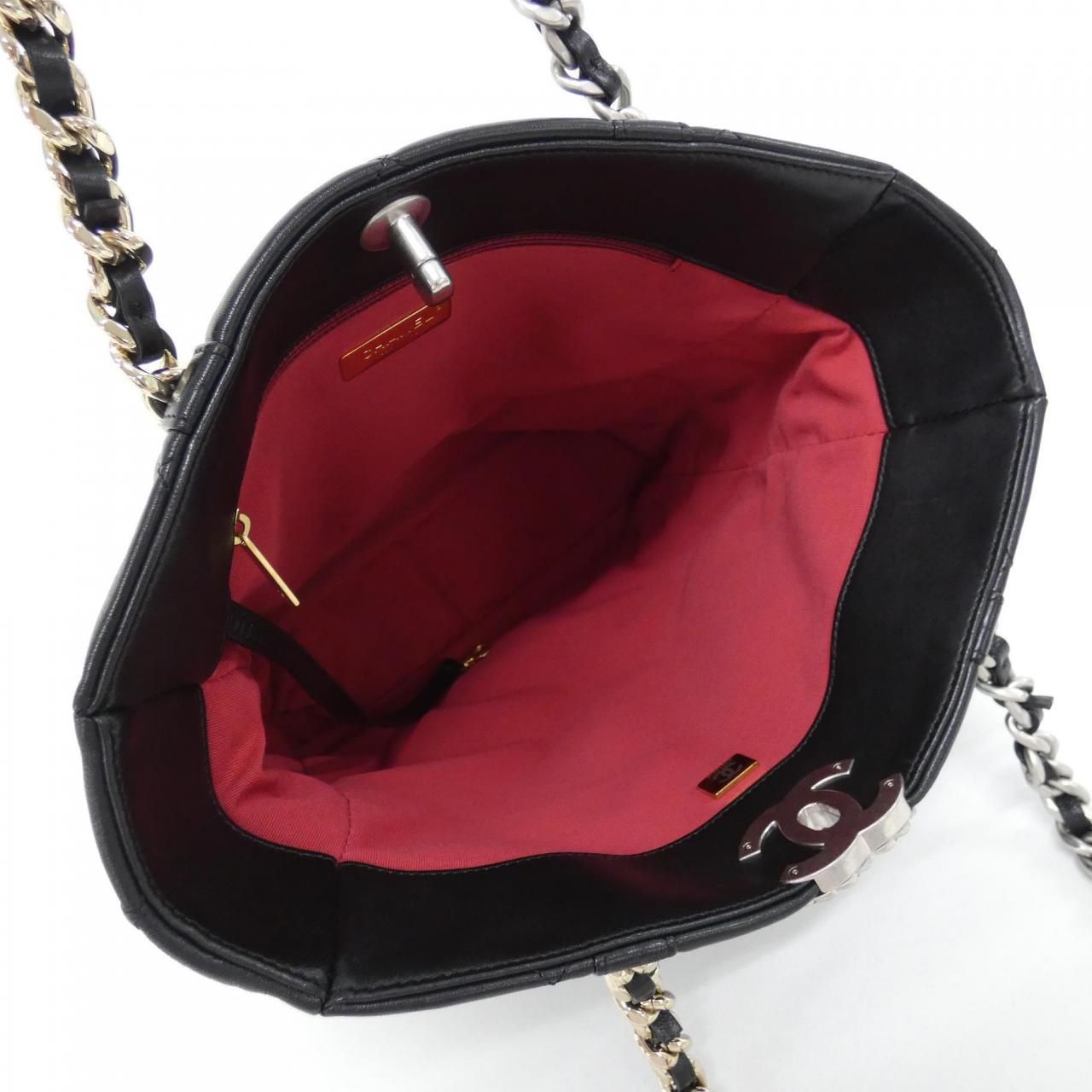 Chanel 19 Line Shoulder Bag — view 7