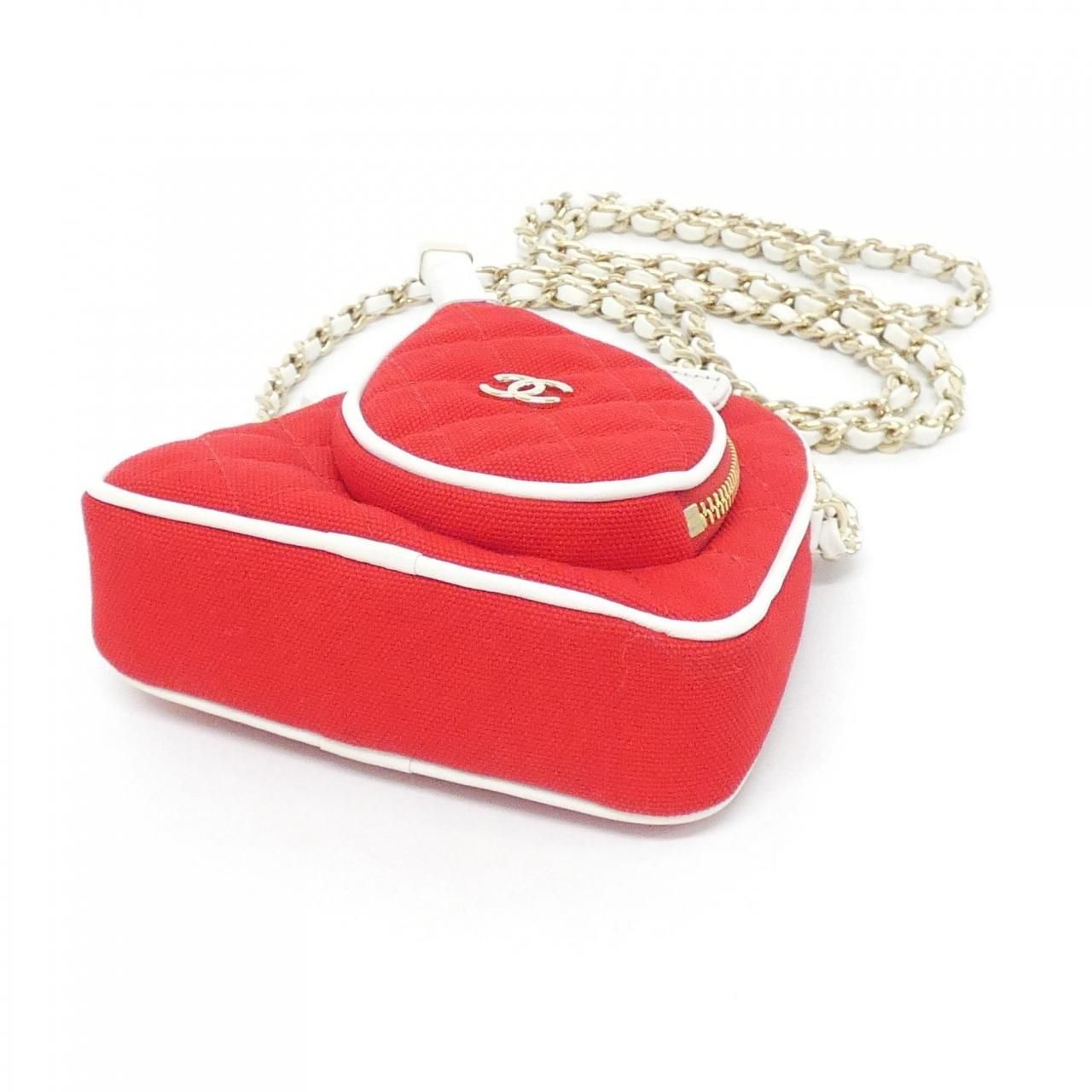 Chanel Shoulder Bag Red — view 3
