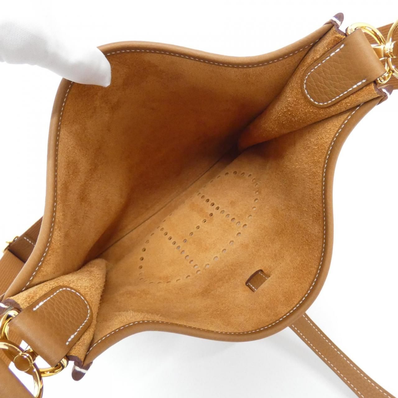 Hermes Evelyne 3 PM Shoulder Bag — view 5