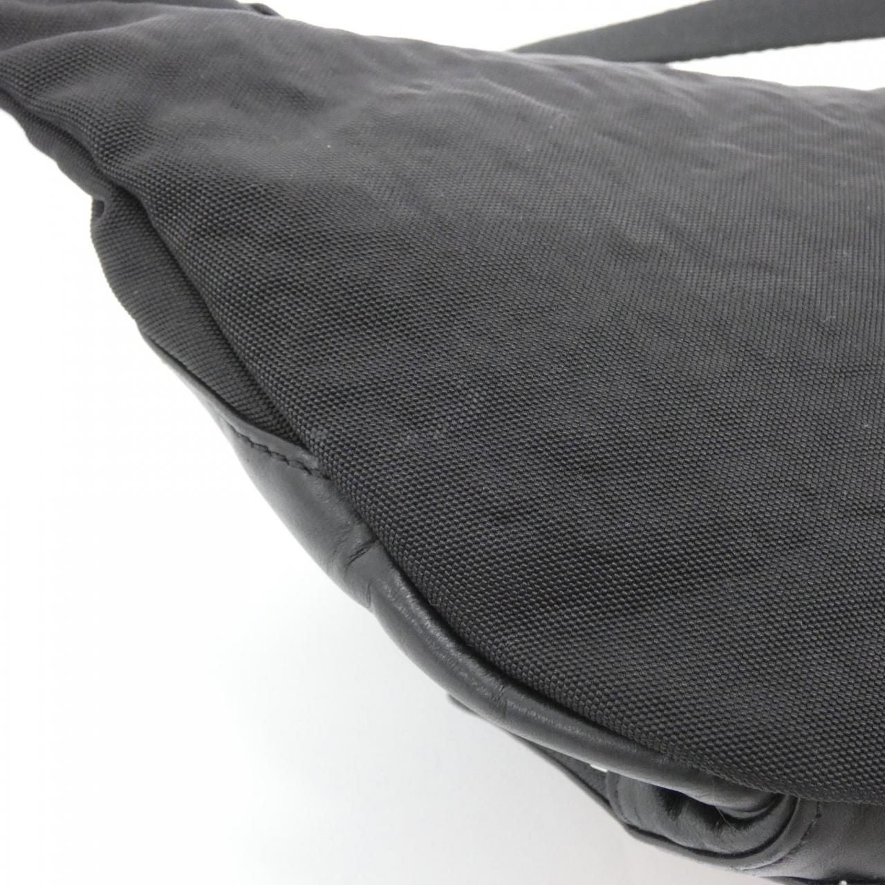 Loewe Puffy Bum Bag 335 73 — view 4