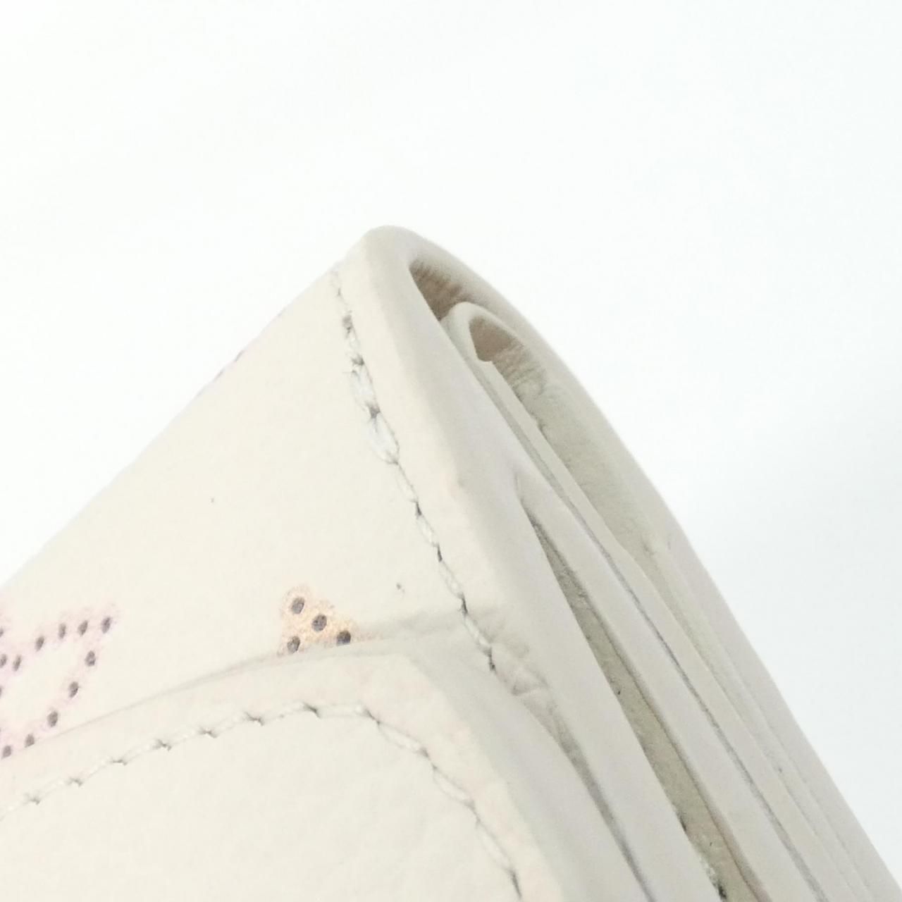Louis Vuitton Mahina Portefeuille Iris XS Wallet — view 5