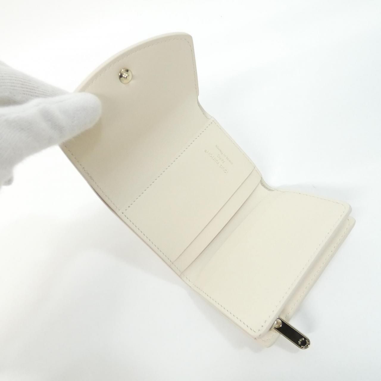 Louis Vuitton Mahina Portefeuille Iris XS Wallet — view 7