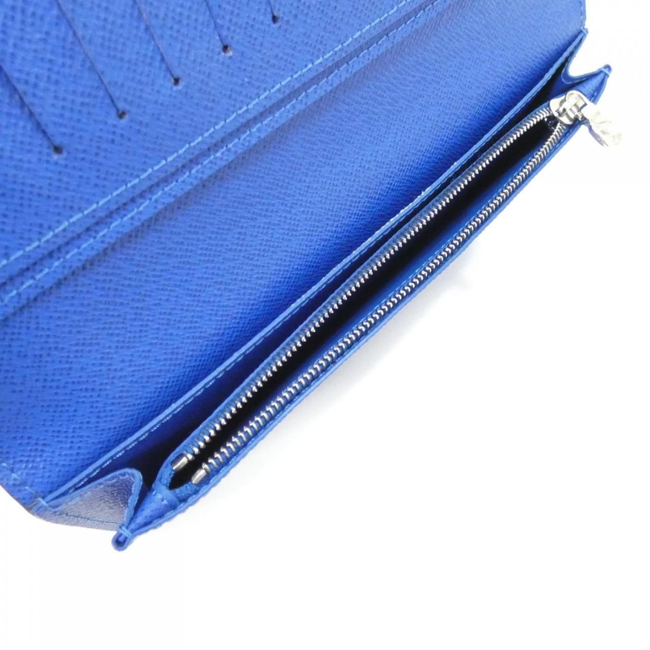 Louis Vuitton Taiga Portefeuille Brazza Wallet — view 9
