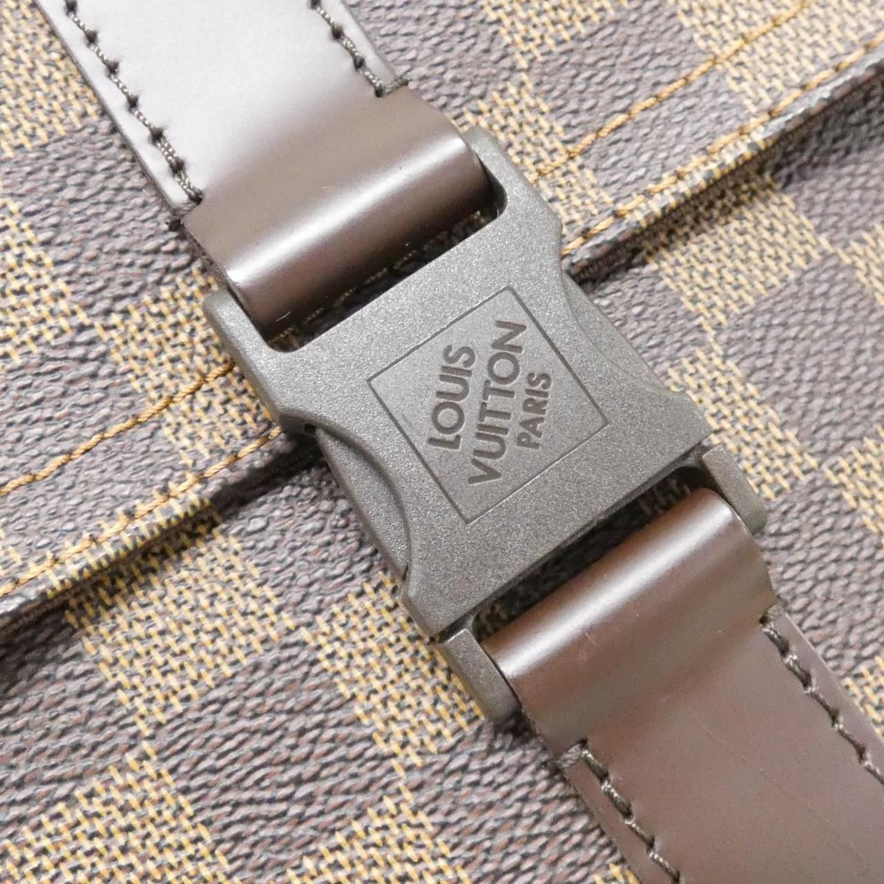Louis Vuitton Damier Pochette Melville Shoulder Bag — view 4