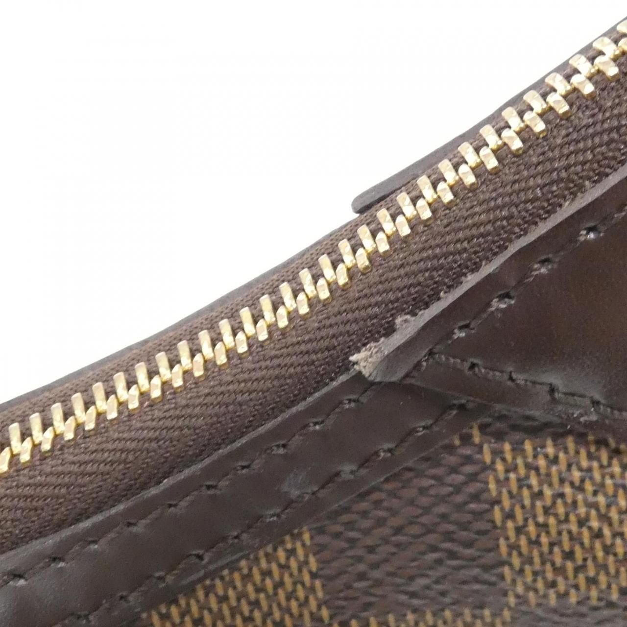 Louis Vuitton Damier Thames PM Shoulder Bag — view 4