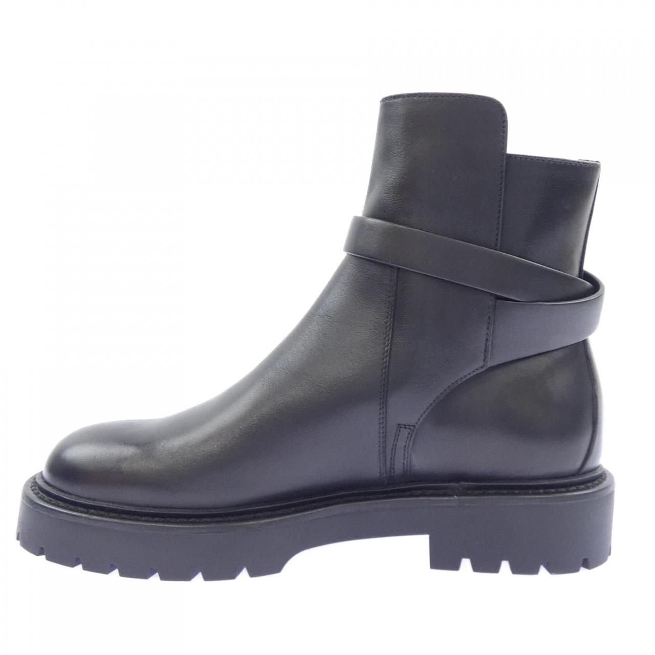 Hermes Jeff Kelly Buckle Boots — view 2
