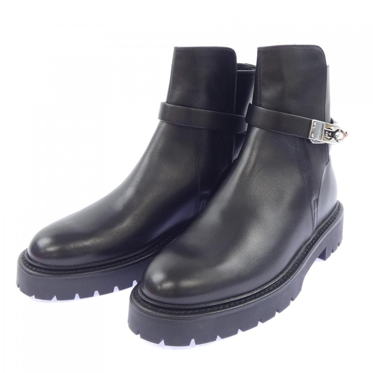 Hermes Jeff Kelly Buckle Boots — view 3