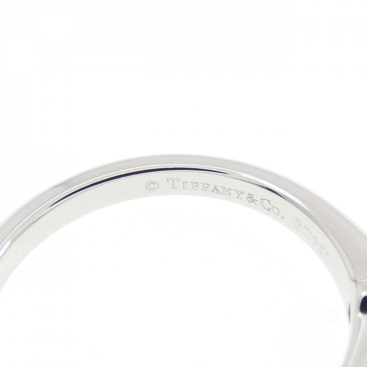 Tiffany & Co Classic Solitaire Ring — view 4