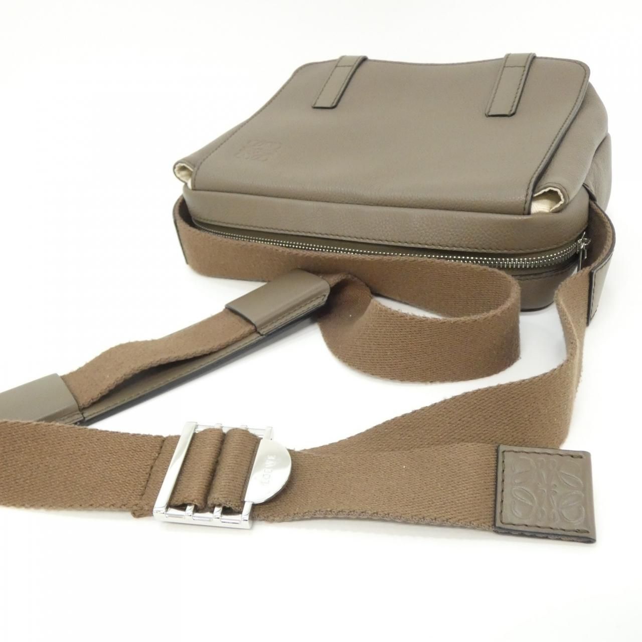 Loewe Military Messenger Xs 317 Shoulder Bag — view 8