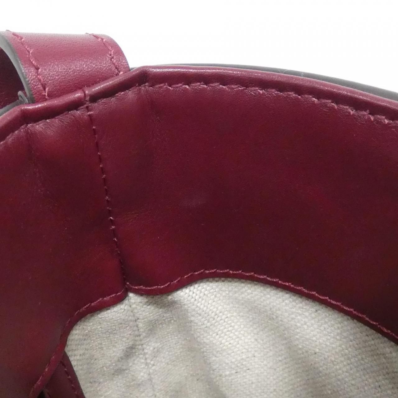 Gucci 73 Bag Handbag Red — view 9