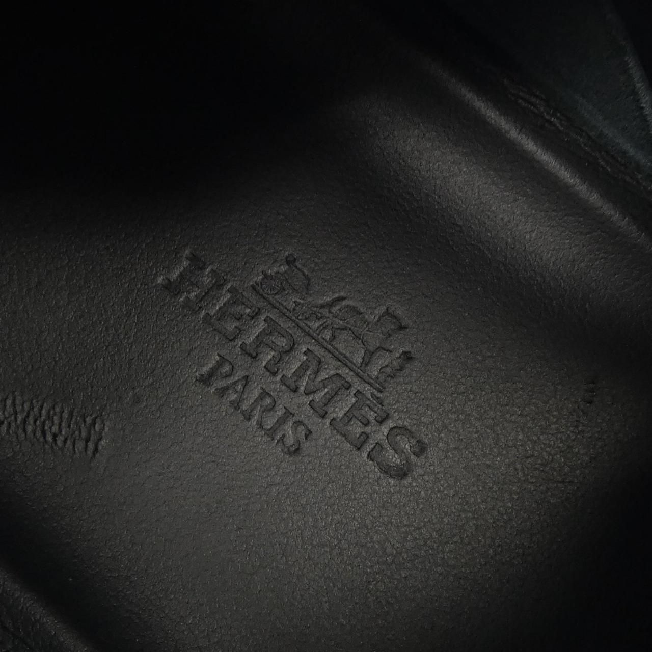 Hermes Jet Signature Sneakers — view 6