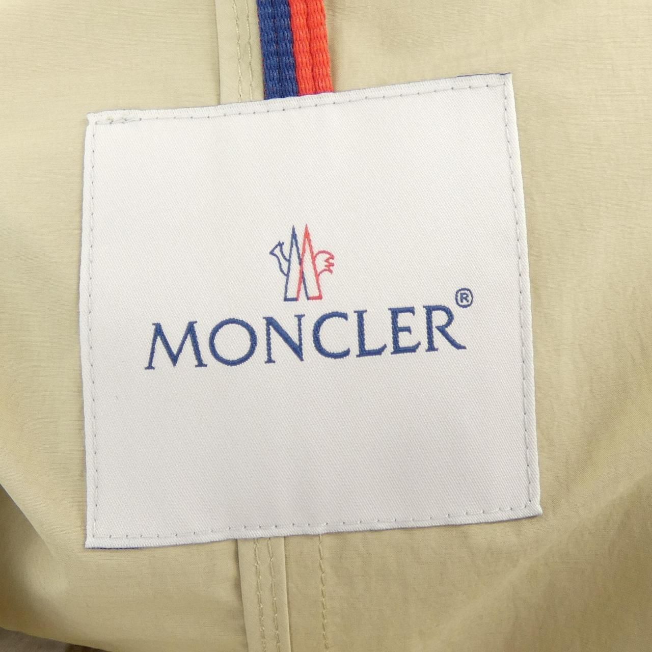 Moncler Roche Trench Coat — view 4