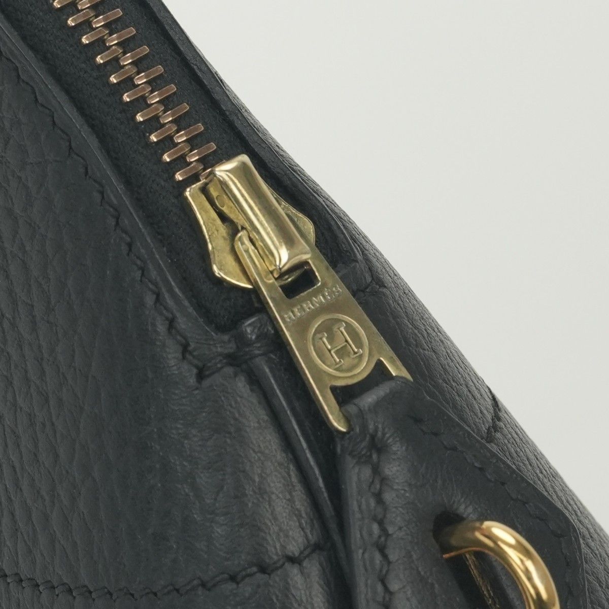 Hermes Bolide 35 Tote Ardennes Noir Black Gold — view 9