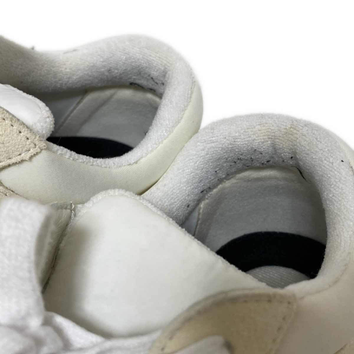 Chanel Sneakers 37 White Ivory CC Logo Leather — view 7