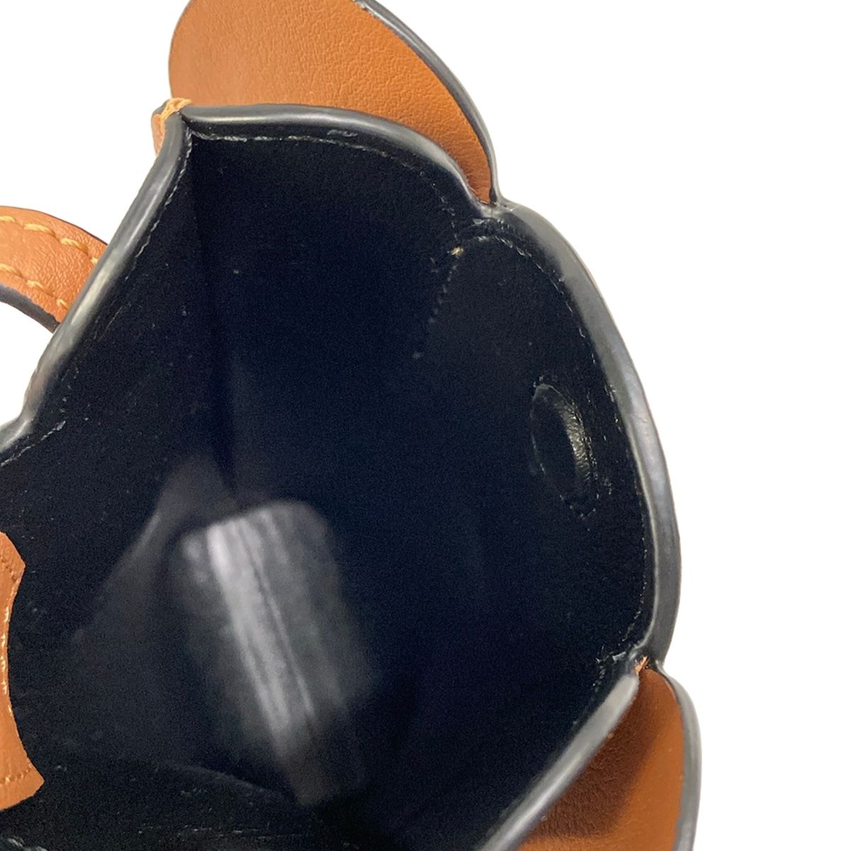 Loewe Shoulder Bag Elephant Pocket Tan Smartphone — view 7