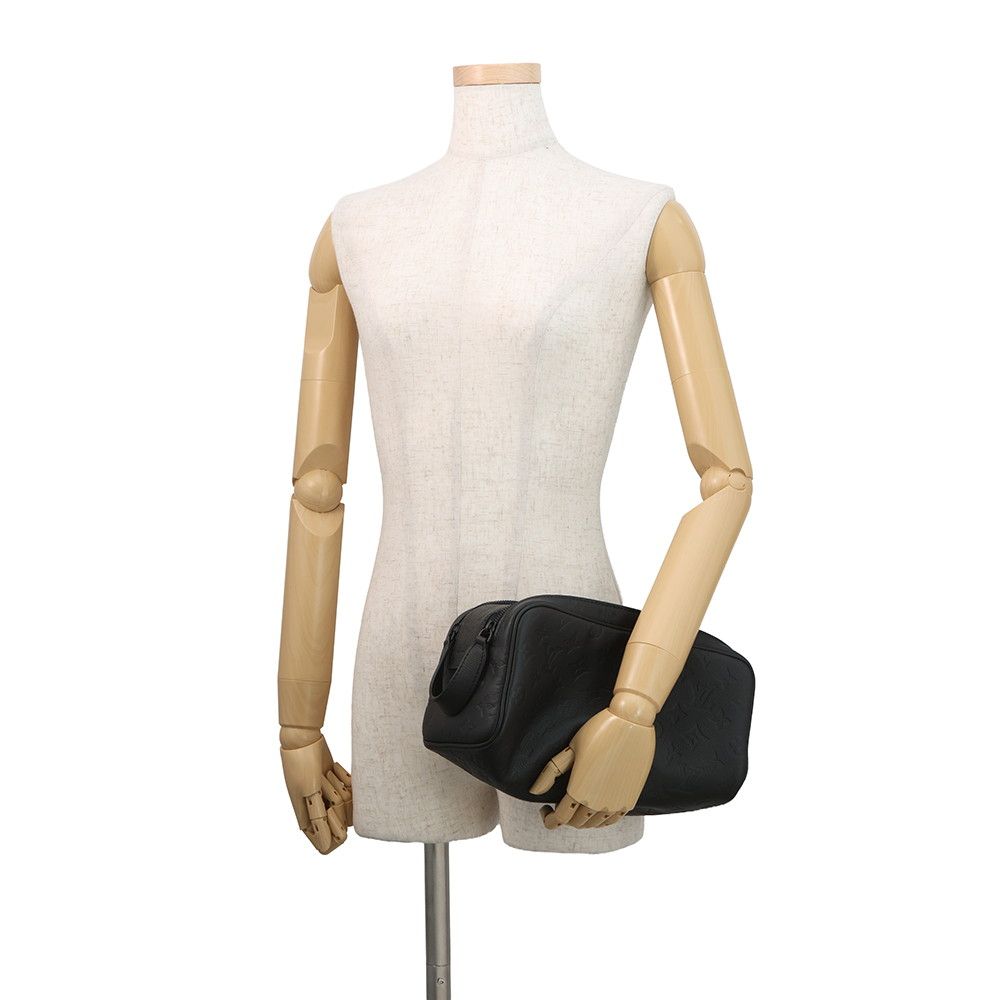 Louis Vuitton Clutch Monogram Shadow Dopp Kit Black — view 4