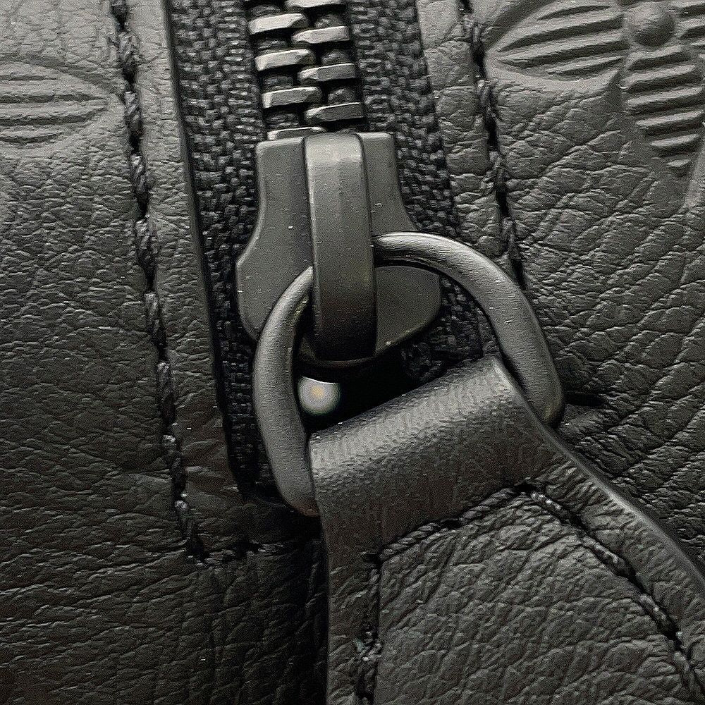Louis Vuitton Clutch Monogram Shadow Dopp Kit Black — view 9