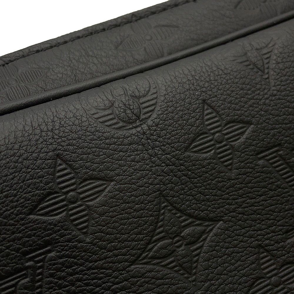 Louis Vuitton Clutch Monogram Shadow Dopp Kit Black — view 8