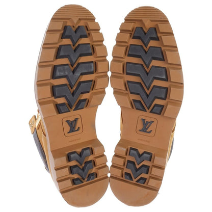 Louis Vuitton Oberkampf Suede Leather High Cut Boots Beige — view 5
