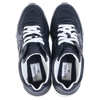 Chanel CC Logo Calfskin Low Cut Sneakers Black — view 4
