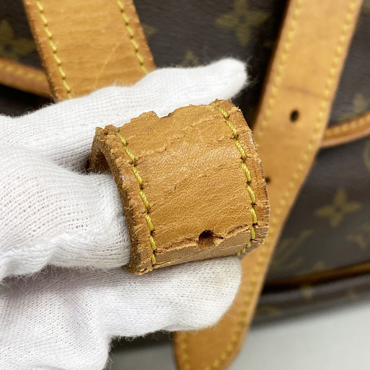 Louis Vuitton Shoulder Bag Monogram Saumur 43 Brown — view 6