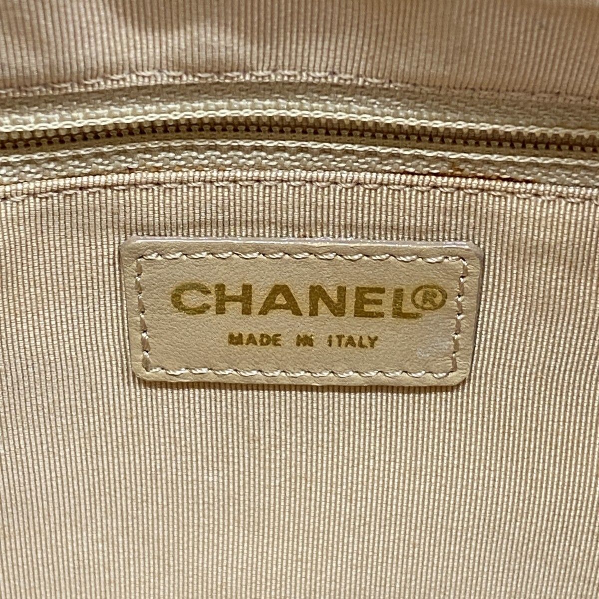 Chanel Chain Tote Quilted Lambskin Ivory Champagne Gold — view 5