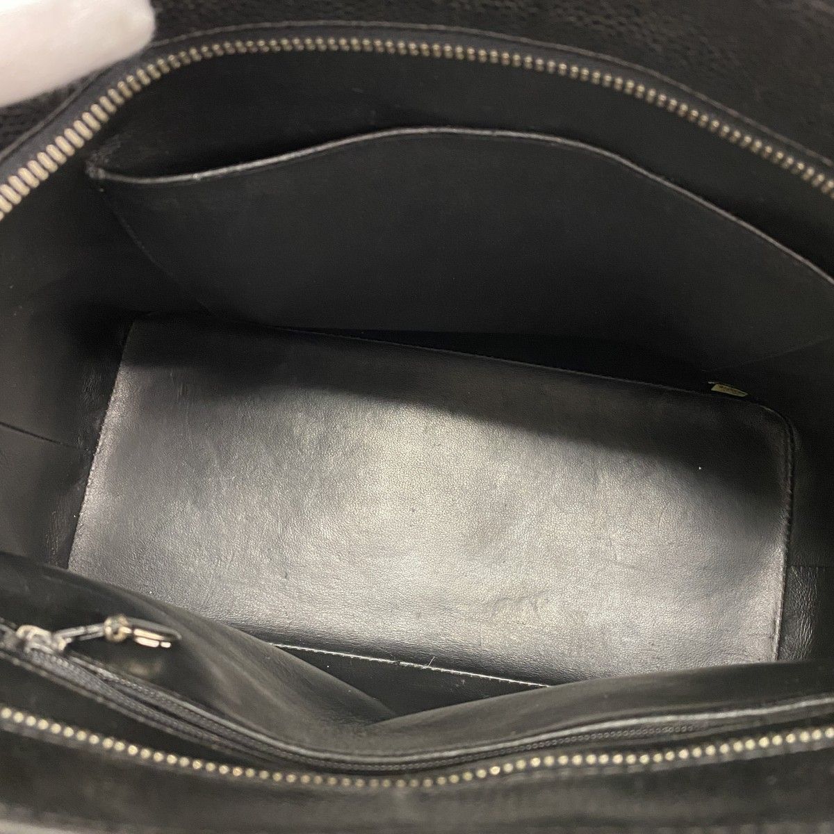 Chanel Tote Medallion Caviar Leather Black Silver — view 4