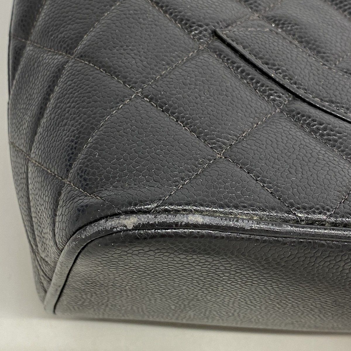 Chanel Tote Medallion Caviar Leather Black Gold — view 6