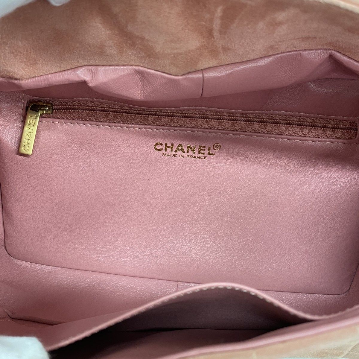 Chanel Handbag Chocolate Suede Pink Champagne Gold — view 4