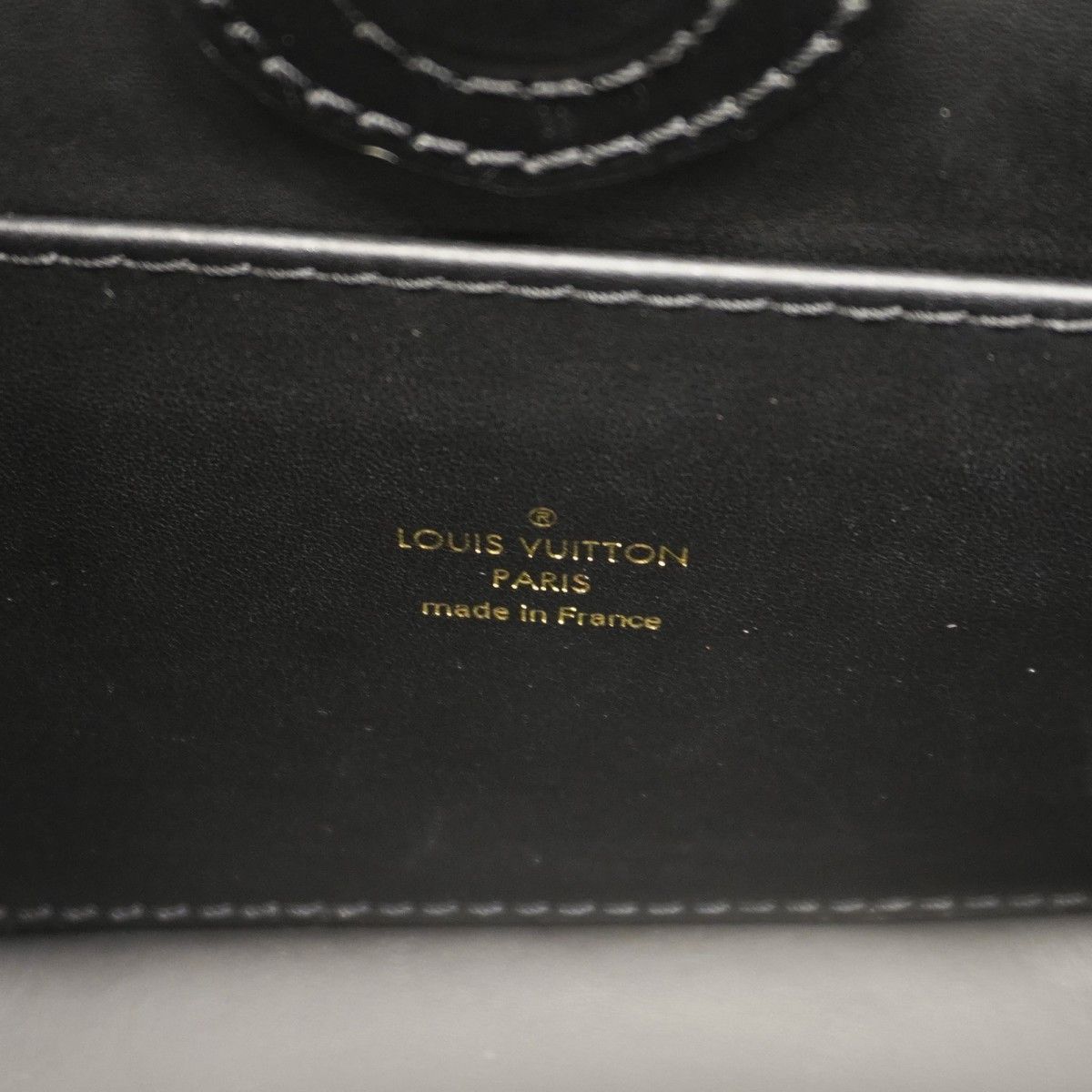 Louis Vuitton Handbag LV Circle Around Me LV White Black Cles — view 5