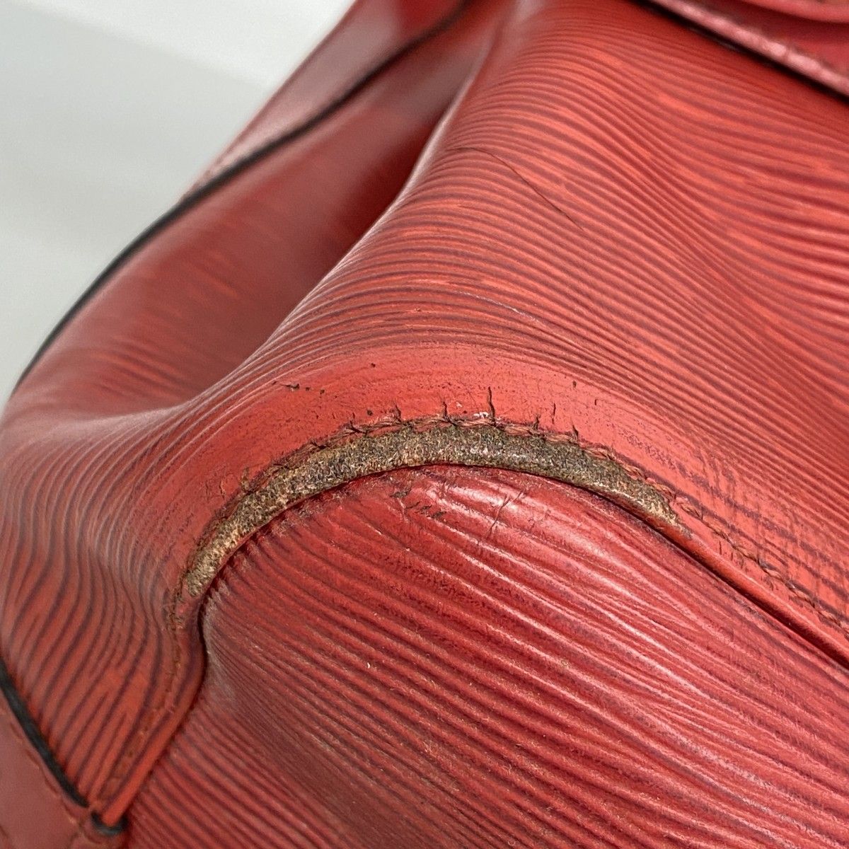 Louis Vuitton Shoulder Bag Epi Petit Noe Castilian Red — view 6