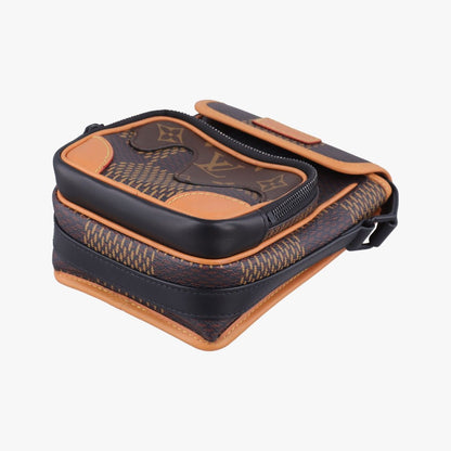 Louis Vuitton Amazon Messenger Collaboration Monogram Brown Ebene Canvas Damier — view 4