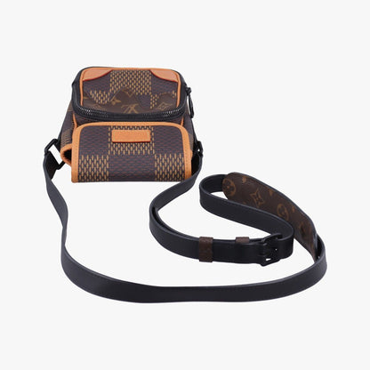 Louis Vuitton Amazon Messenger Collaboration Monogram Brown Ebene Canvas Damier — view 8