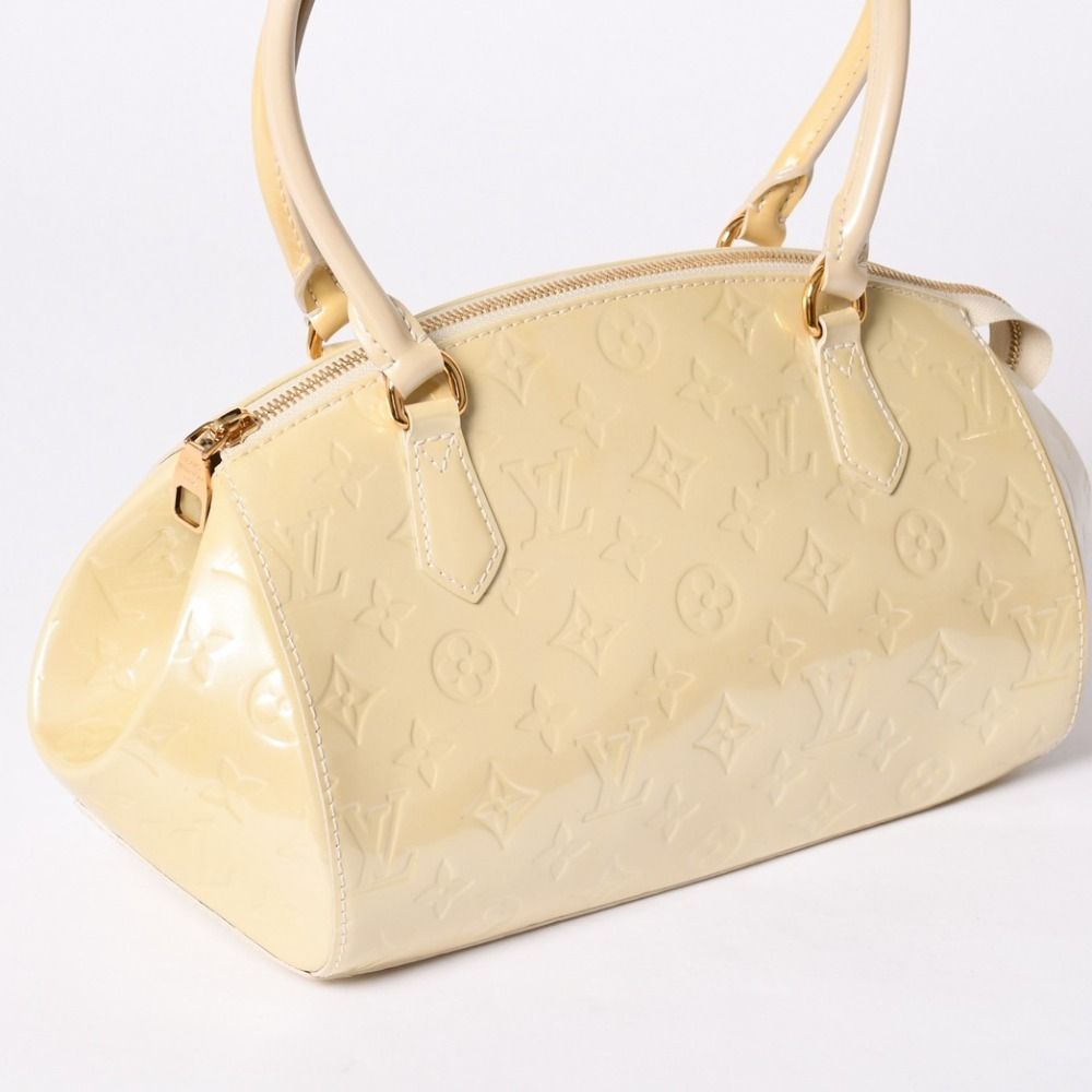 Louis Vuitton Sherwood PM Vernis Line Handbag Ivory Gold — view 3