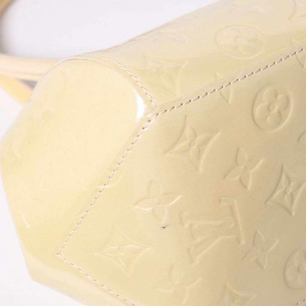 Louis Vuitton Sherwood PM Vernis Line Handbag Ivory Gold — view 8
