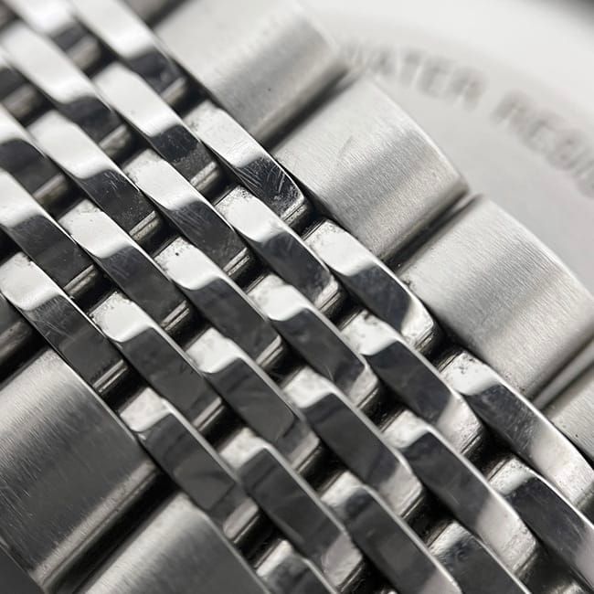 Gucci Watch Timeless Black Silver 126.4 — view 6