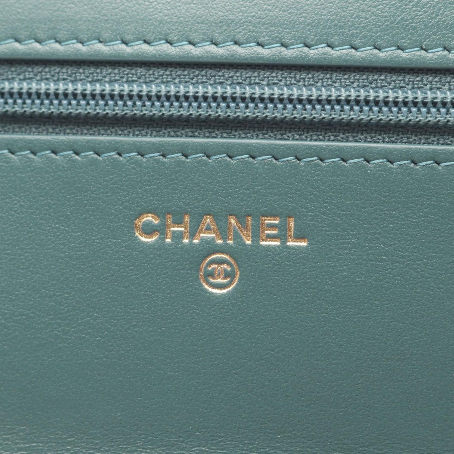 Chanel Shoulder Bag Quilted Green Leather Chain Wallet — view 4