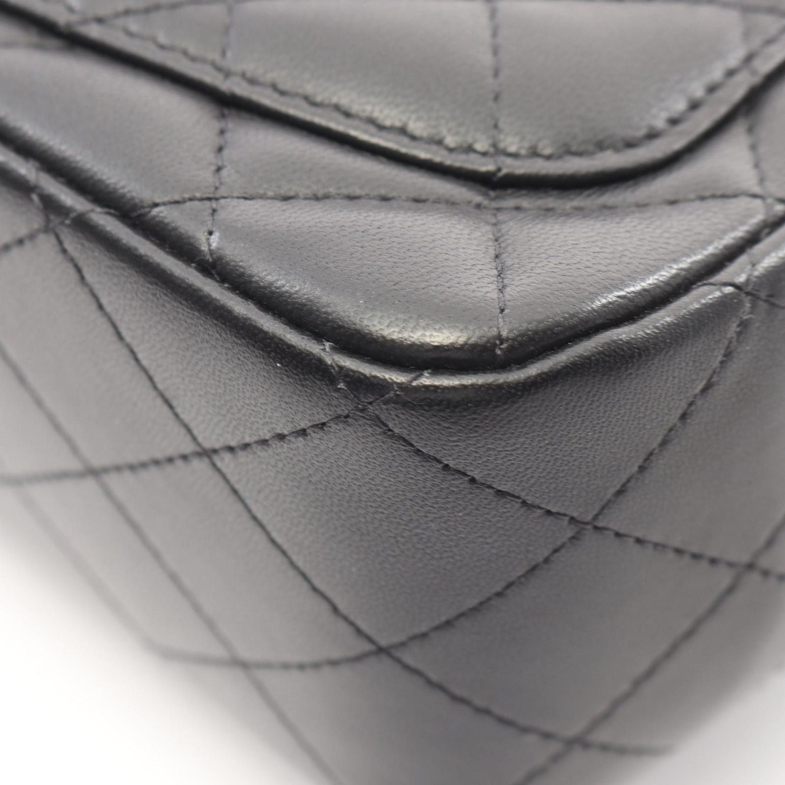 Chanel Shoulder Bag Mini Quilted Black Lambskin Chain — view 8