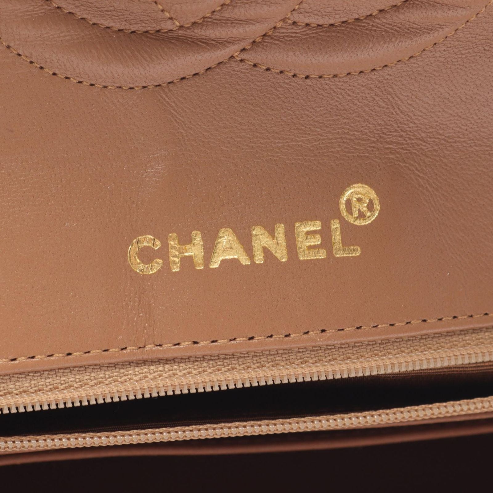 Chanel Shoulder Bag Quilted Brown Lambskin — view 4