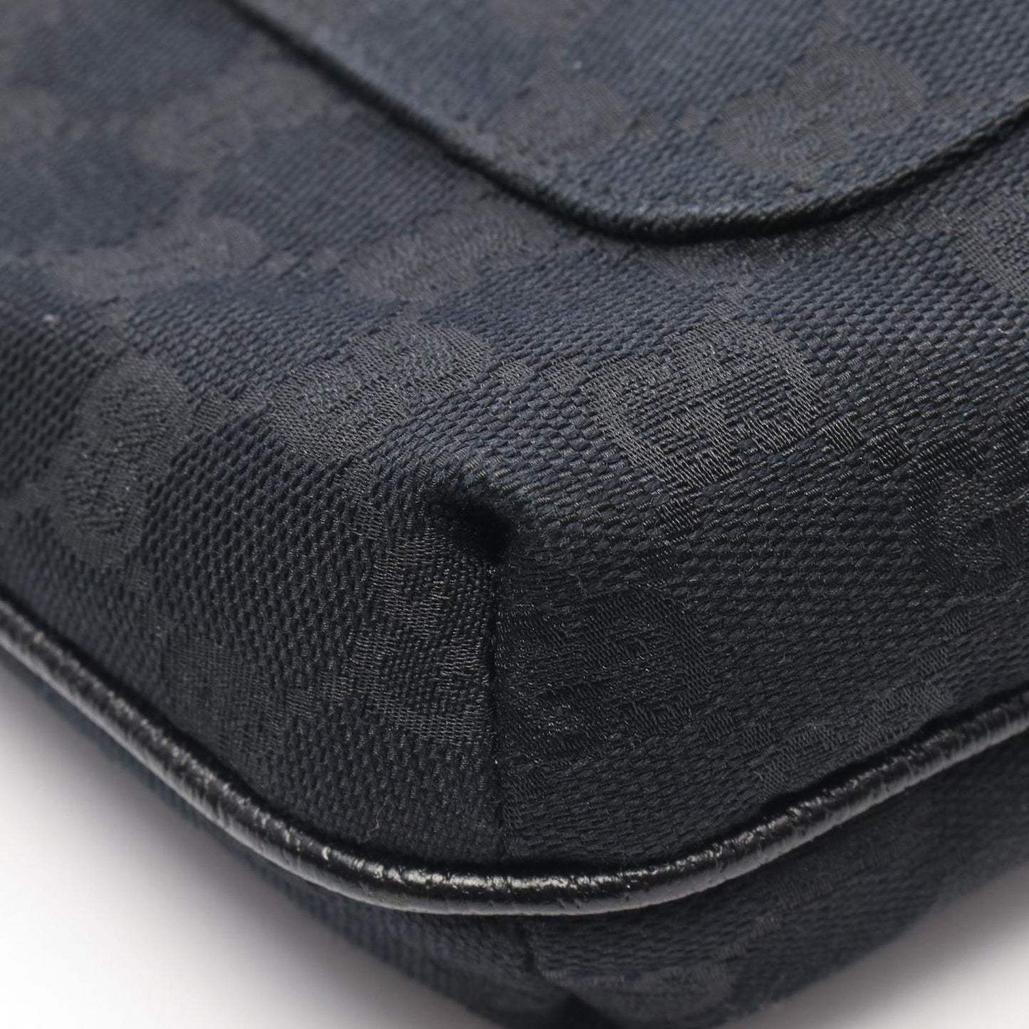Gucci Shoulder Bag GG Canvas Black — view 6