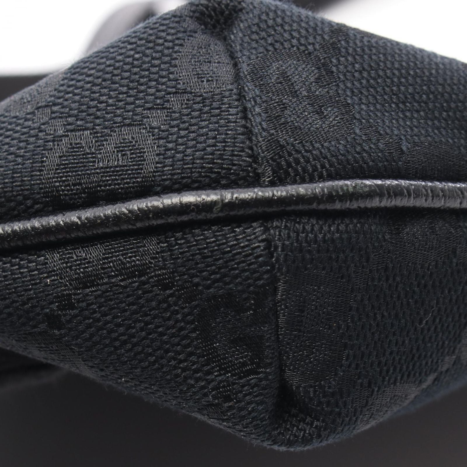 Gucci Shoulder Bag GG Canvas Black — view 7