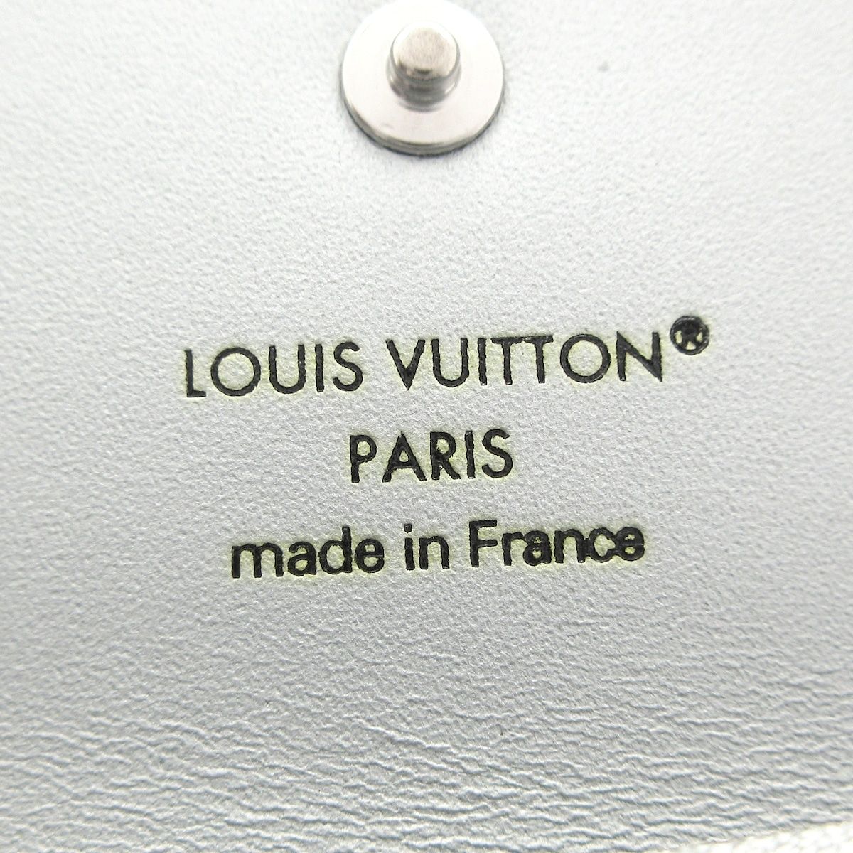 Louis Vuitton Key Case Mahina Multicles 4 Silver Simari Collection LV Ski — view 5