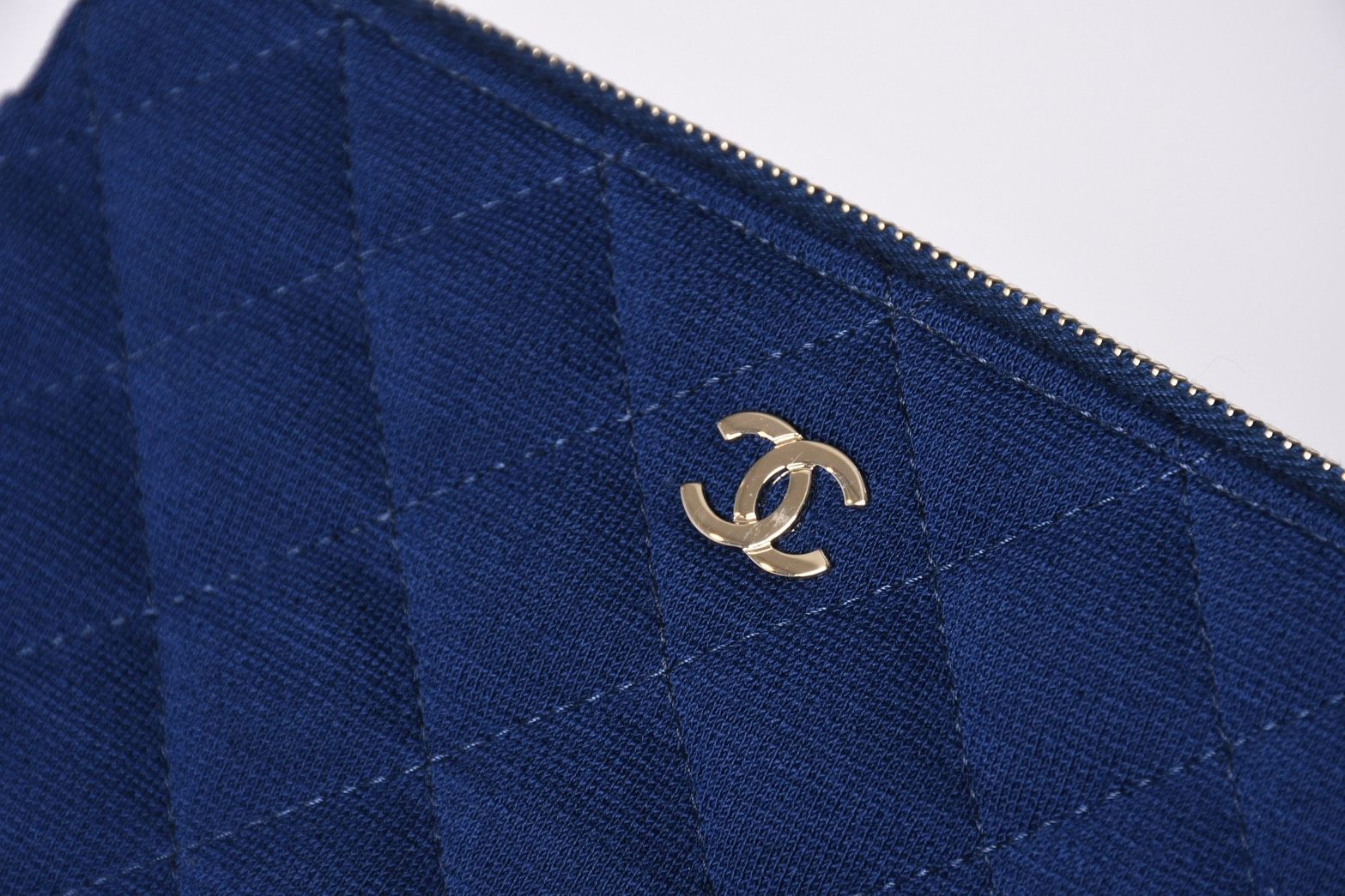 Chanel Chain Wallet Quilted CC Logo Navy Blue Gold Shoulder Bag — view 3