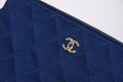 Chanel Chain Wallet Quilted CC Logo Navy Blue Gold Shoulder Bag — view 3